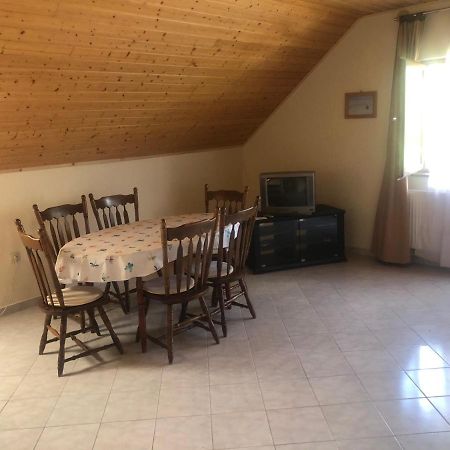 Zalakarosi Egerfa Nyaralohaz Foeldszinti Es Emeleti Apartman エクステリア 写真