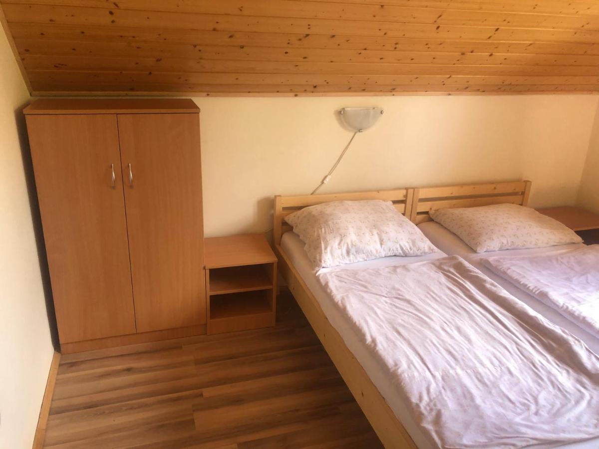 Zalakarosi Egerfa Nyaralohaz Foeldszinti Es Emeleti Apartman エクステリア 写真