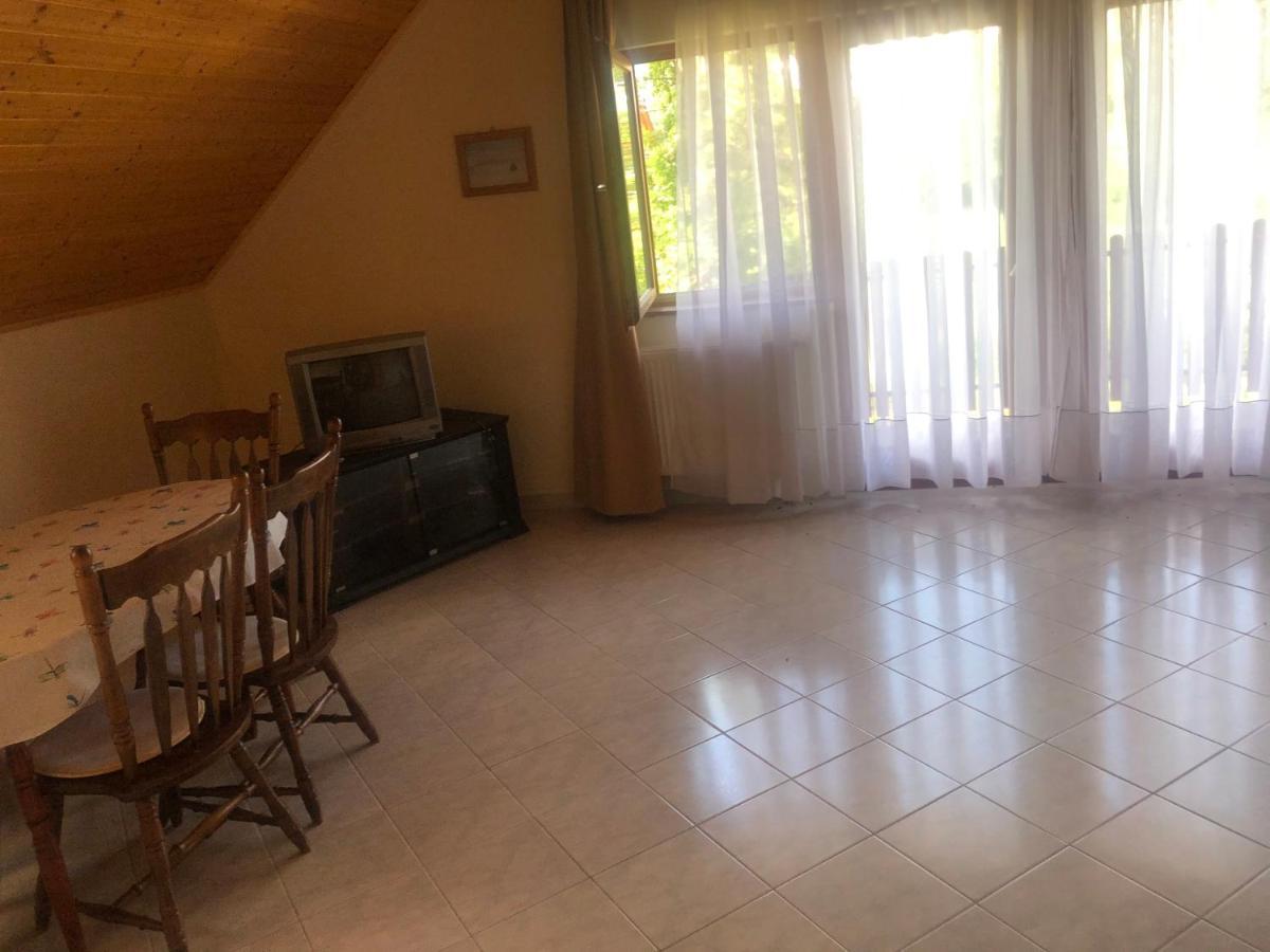 Zalakarosi Egerfa Nyaralohaz Foeldszinti Es Emeleti Apartman エクステリア 写真