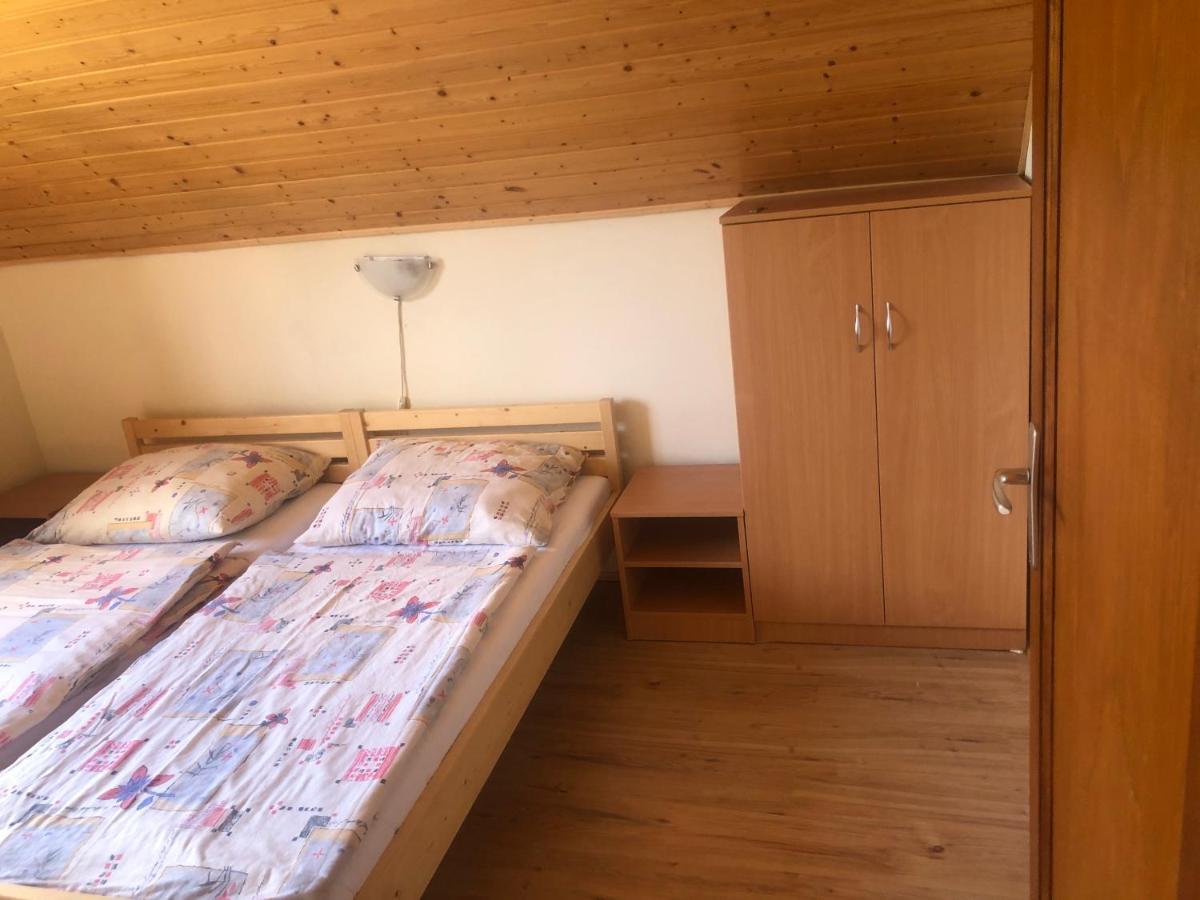 Zalakarosi Egerfa Nyaralohaz Foeldszinti Es Emeleti Apartman エクステリア 写真