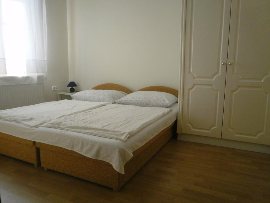 Zalakarosi Egerfa Nyaralohaz Foeldszinti Es Emeleti Apartman エクステリア 写真