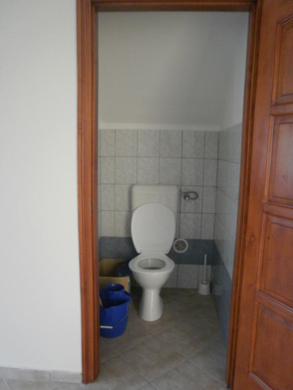 Zalakarosi Egerfa Nyaralohaz Foeldszinti Es Emeleti Apartman 部屋 写真